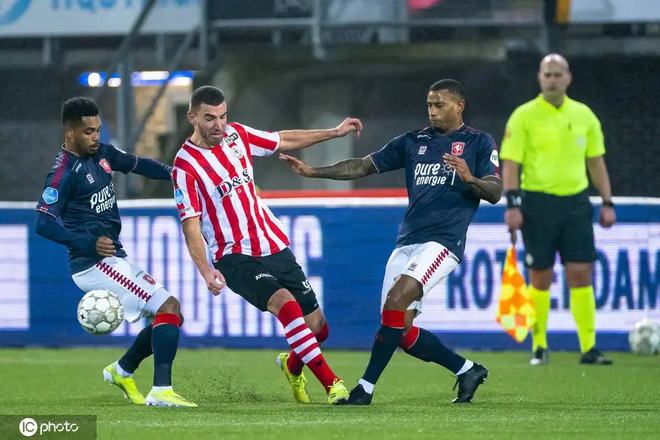 此事件也引 此事件也引